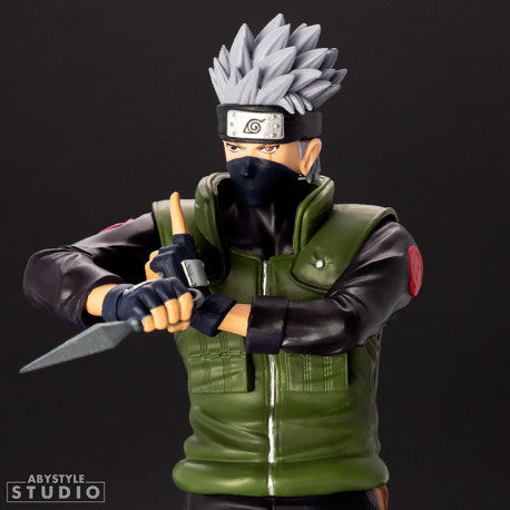 Figurine Kakashi Naruto Shippuden, collection exclusive Sanctuary Collector, fond noir